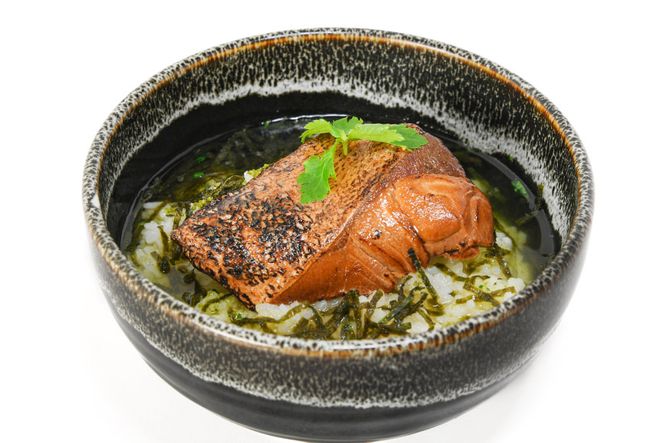 三陸食堂 お茶漬け ギフトセット めかじき & ぶり 各2食入×2 計8食 [阿部長商店 宮城県 気仙沼市 20563941] メカジキ ブリ 魚介類 おかず 手軽 国産 魚 切り身 海鮮 漬け 茶漬け 茶漬 簡単 食べ比べ 常温 簡易包装 