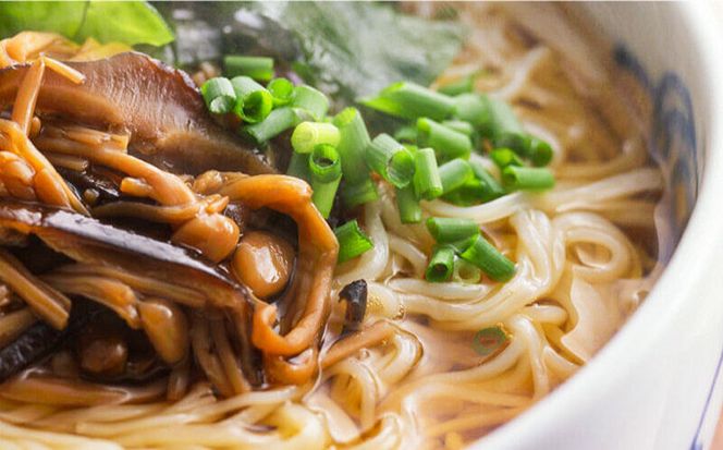 【誕生以来20年のロングセラー！】養々麺（8食入）/ ようようめん 長崎 養々麺 即席 にゅう麺 にゅうめん きのこ / 南島原市 / 雲仙きのこ本舗[SBJ006]