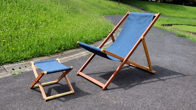 《 受注生産 》布製 デッキ チェア 1脚 （ネイビー）【 フットレスト 付き 】 インテリア アウトドア キャンプ テラス 庭 家具 日用品 椅子 イス リクライニング 折りたたみ コンパクト 収納 [DP004us]