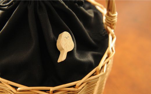 手作りの木製ブローチいきものがたり「森の子たち」【17037】