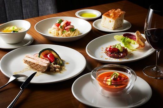 4L4富士スピードウェイホテル　トロフェオディナー2名様、選べる1ドリンク付き