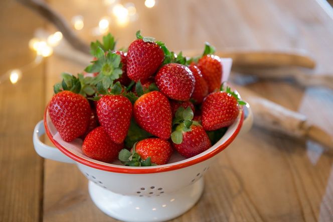 いちご コンフィチュール 140g×2瓶セット 合計280g ロイヤルクイーンのいちご果実ゴロゴロ！ イチゴ 苺 ベリー フルーツ ジャム 栃木県 さくら市産 58ロハスファーム 58ロハスクラブ◇