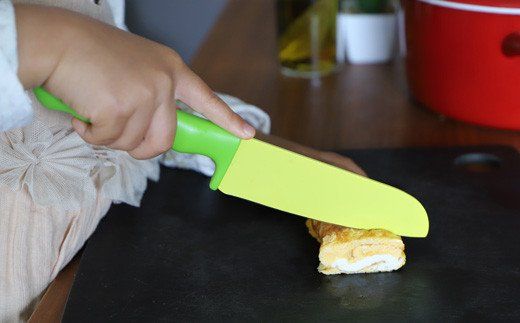 H5-194 さやえんどうの形をした小さなこども包丁