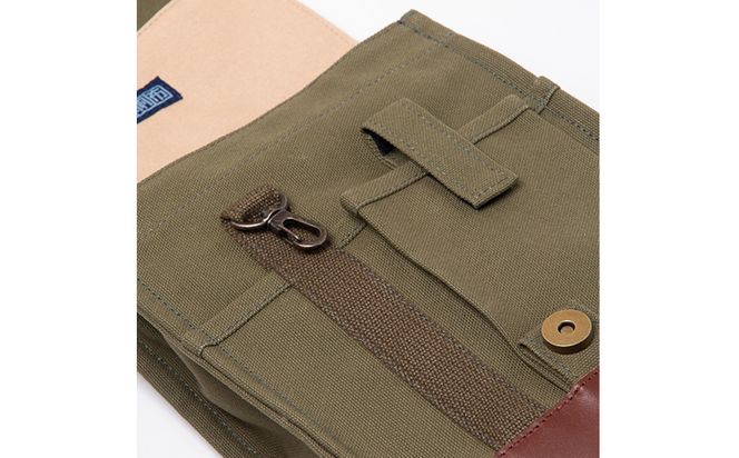 「琉球帆布」スクエアワンショルダー / ディープグリーン - 帆布 布 バッグ 鞄 かばん 丈夫 手づくり ハンドメイド 合わせやすい 男女兼用 人気 シンプル おしゃれ ファッション 革 定番 琉球帆布 伝統技術 沖縄県 八重瀬町【価格改定】