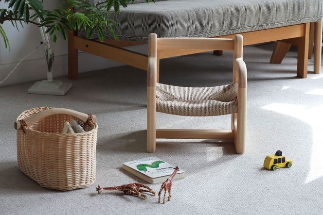 ZE-37 ファニファニの赤ちゃん椅子　ami‐アミ（レッド）