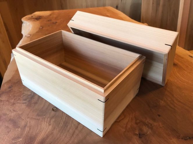 ブレッドケース＜35℃低温乾燥材e-BIO（イービオ）で作った パン箱＞（チギリ、山付き）《天然木 木製 国産 京都 杉》