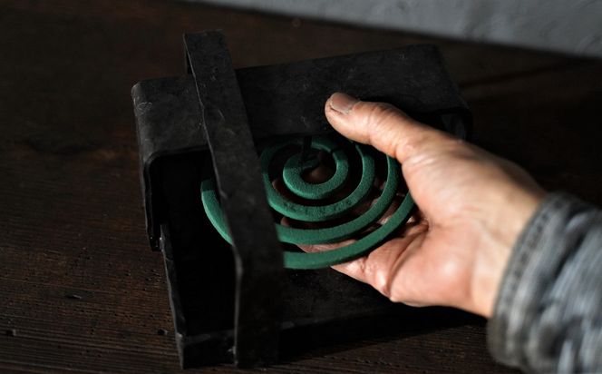 【蚊取線香角皿】アイアン雑貨 蚊取り線香ホルダー インテリア雑貨　H182-002