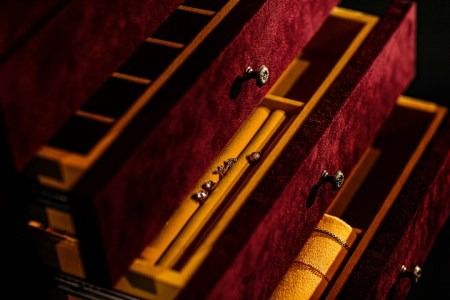 ZB-98 アートピースのような新コンセプトの空間演出家具【コフレカ】ポップアップ ワインダー（ベージュ）