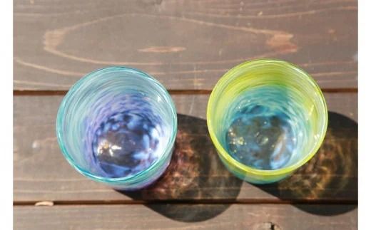 【ガラス工房雫】深海ロックグラス　エメラルド・紫2個セット