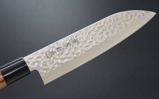 H28-04 兼常作 ステン1K6 鎚目磨き 赤合板丸柄 三徳＆ペティナイフ 包丁セット ～和洋折衷 海外でも人気 関の刃物 KC-952 KC-954～