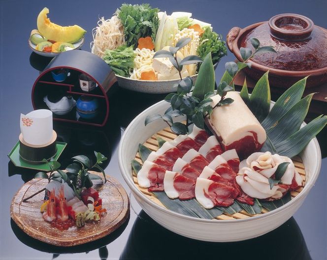 京都 湯の花温泉 松園荘保津川亭 ペア 宿泊券(スタンダード客室) 1泊2日(朝食・夕食付き) ≪京都 旅行 温泉 旅館 ホテル 観光 トラベル チケット クーポン 旅行券≫