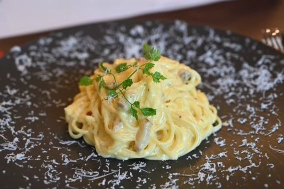 BW-6 フレンチ仕込みのパスタ屋さん「彩菜食坊 CIEL」　ディナ－お食事券ファミリーチケット（4名様分）　地元野菜　自家製スペアリブ　創作料理　家族向け