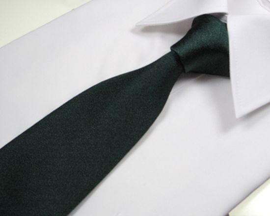 郡内織物「富士桜工房」シルクネクタイ『燻』梨地無地 織部色 FAA1046