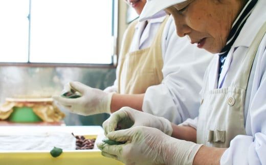 村上の元気なかあちゃんたちが手作りした笹団子（粒あん・こしあん各10ヶ） 1061001