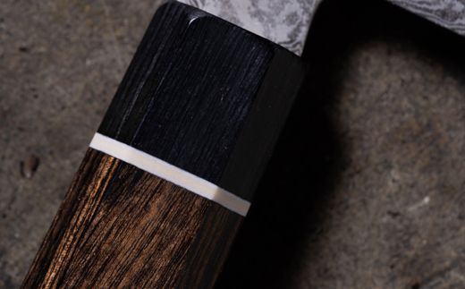 H35-21 ブラックダマスカス三徳包丁 黒（BD-04）