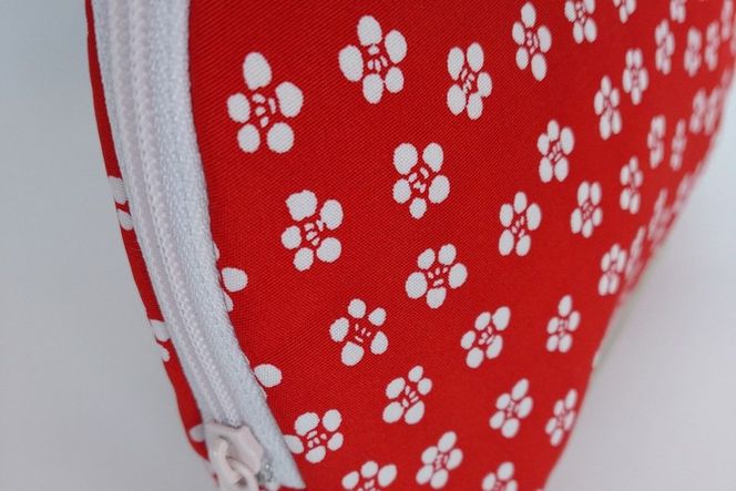 シルク・ちりめんポーチ（梅模様）赤　TR00013