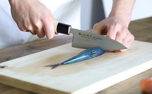 H6-122 濃州正宗作 ステンレス和包丁 出刃135mm