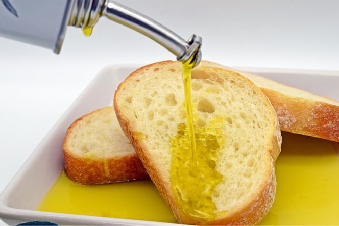 エキストラバージン オリーブオイル KORONEIKI 450g / 筑前たなか油屋 / 福岡県 筑紫野市 [21760403] 油 食用油 オリーブ油