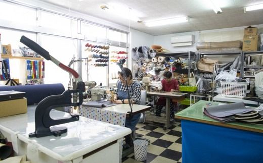 「琉球帆布」お散歩バッグ （mirei） - 帆布 布 トート トートバッグ 人気 デザイナー イラストレーター mirei 大城美玲 おしゃれ レディース ファッション お出かけ かばん 鞄 手仕事 手づくり ハンドメイド 琉球帆布 伝統技術 沖縄県 八重瀬町【価格改定】