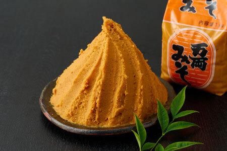 万両特選だしパック(8g×30入)と味噌醤油詰合せ(D-1) 【煮干し かつお こんぶ しいたけ だし あまくち うまいっす】(H016143)