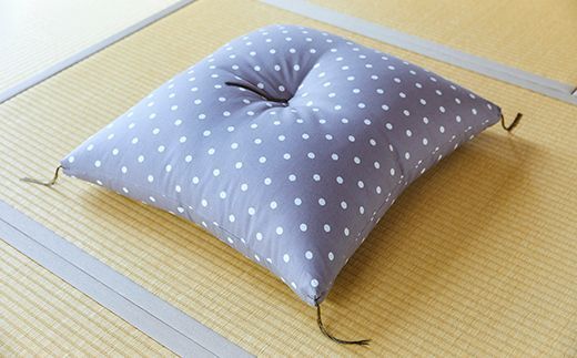 天然繊維　手作り　木綿わた入り　座布団(グレードット柄） グレー 座布団 家庭用 ハンドメイド 肌に優しい リラックス 快適空間 オールシーズン リビング インテリア 新生活 敬老の日 送料無料　HT00143