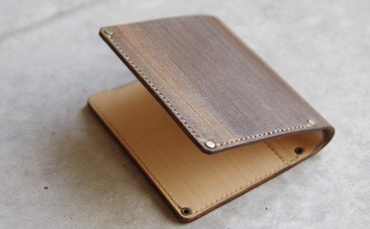 【こだわりの革細工】二つ折り財布 /「LEATHERS by Kei Arabuna」 105002