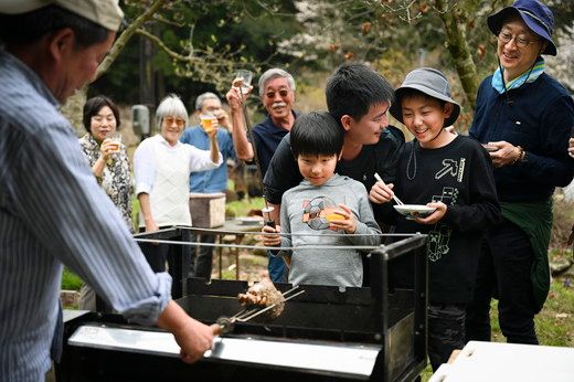 猪のマンガ肉 ボアペッパー Lサイズ 600～799g｜ 味付き 愛媛県産 ジビエ 猪肉 BBQ ギフト プレゼント 骨付き肉 アウトドア 夏休み