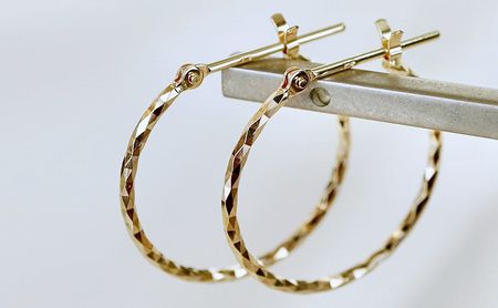 K18 イエローゴールド キラキラカット フープピアス (直径20mm K18 イエローゴールド キラキラカット フープピアス (直径20mm