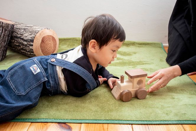 木製 オルゴール トレイン【檜のおもちゃ ＩＫＯＮＩＨ】 ≪桧 おもちゃ ヒノキ ひのき 木育 知育≫