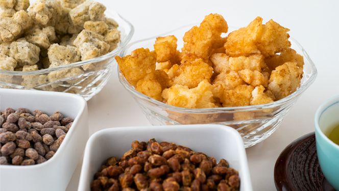 【贅沢三昧】 風味豊かなさしま茶 ほし納豆 揚げ餅 てんこ盛りセット（松）[AE037ya]