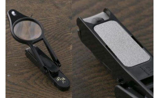 H9-124 ＜刀匠 ◇貝印 関孫六の伝統から生まれたツメキリ＞ ◇貝印 関孫六 LEDルーペ付きツメキリ ～ ルーペ付きだから爪がしっかり見えて切りやすい LED付なので手元が明るい 虫眼鏡 ルーペ 拡大 ライト 電灯 爪切り つめきり 黒～