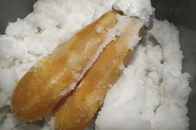 FE252　ミシュランプレート掲載のお料理店「まどか」　自家製 高級 からすみ 2本入 　【桐箱入・無添加】