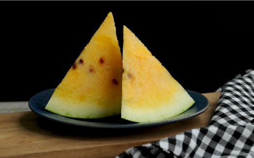 《2026年分受付中》黄色いスイカ夏のほほえみ1玉(4～6kg)【01146】