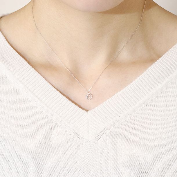 K10WG　三日月　ダイヤモンド　ペンダント　BQ-9