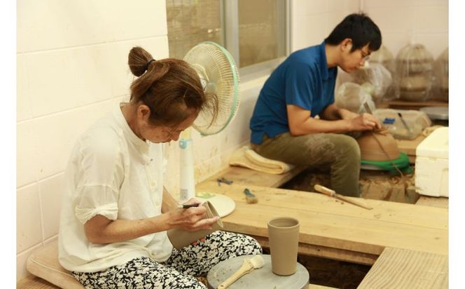 今年人気のブランド品や 30センチの大皿 沖縄魚陶器 工芸品 - 工芸品