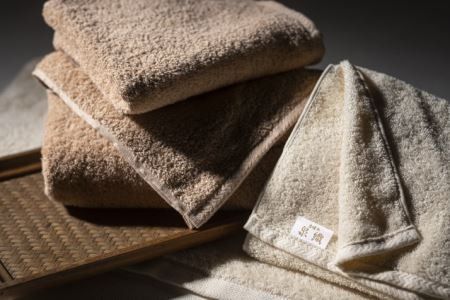 y{򍲖sz010B206 D@ɋz^IUZbg