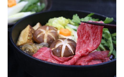 《12/21まで年内発送》【但馬牛 肩ロース すき焼き用 合計500g 冷凍 産地直送】発送目安：入金確認後1ヶ月程度 配送日の指定はできません。日本の黒毛和牛のルーツは香美町にあり 但馬牛は神戸牛、仙台牛、飛騨牛のルーツ牛です 大人気 ふるさと納税 牛肉 ステーキ しゃぶしゃぶ すき焼き 焼肉 ブランド 和牛 兵庫県 但馬 神戸 香美町 村岡 牛将 33,000円 02-06