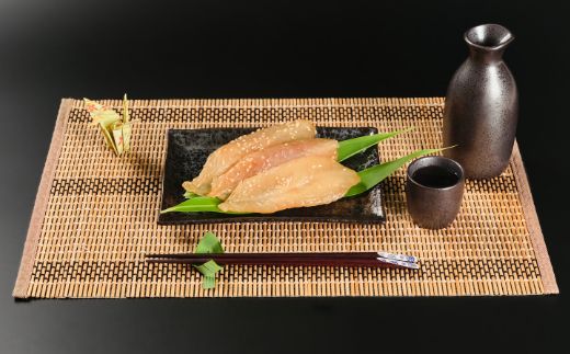 次は１年後！高品質フグの黄金干 約750g 干物 海鮮 フグ ふぐ 鮮魚 魚介 加工品 おつまみ 惣菜 ごはん お酒 の お供に 肴 高知 室戸 nk019