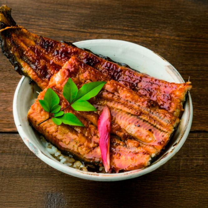 【四国一小さなまち】 田野町産うなぎの蒲焼き（小） 5本 タレ付き 山椒付き うなぎ 鰻 ウナギ 蒲焼き かば焼き 無頭 おいしい 国産 お取り寄せ 冷凍 配送