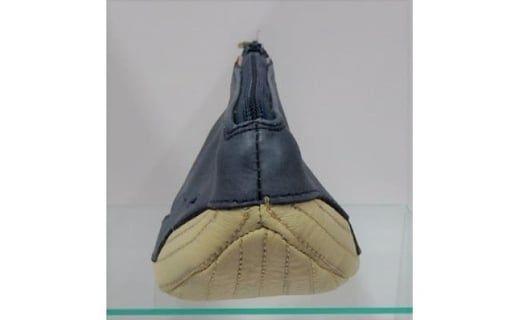 「鞄工房　香」くじらのポーチ ブルー FAA3005