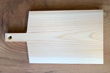 R5-032．四万十ひのきのカッティングボード(一枚板、まな板)