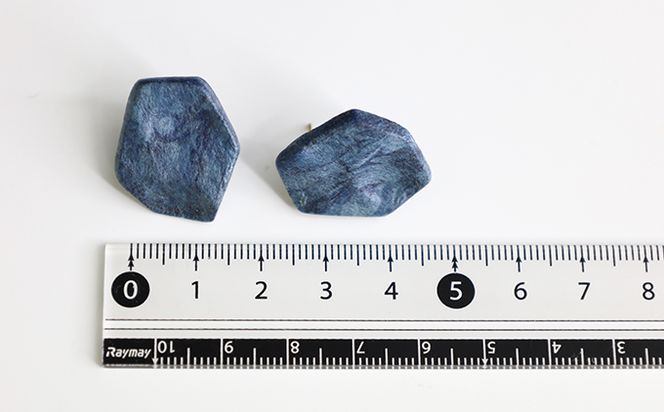 【奏華舎】～装う土佐和紙～ 手漉き藍紙ピアス（藍  / ロッカク  / アレルギー対応）