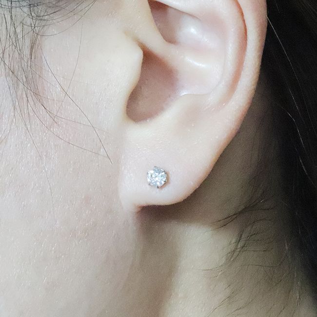 プラチナ　0.6ct　up　６本爪　ピアス　BQ-30