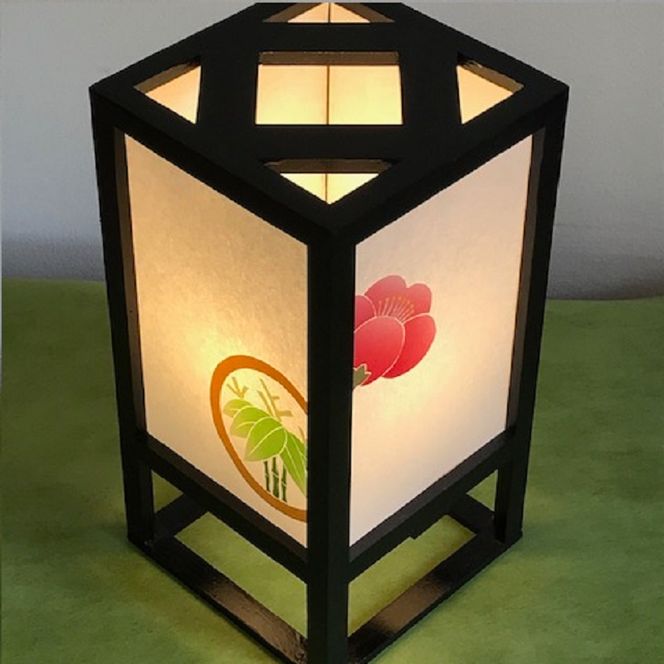 030D098 着物生地で作ったおしゃれな行灯（あんどん） のぞき紋