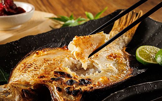 北海道産 宗八かれい(大) 1尾×4個セット | 宗八 そうはち カレイ 一夜干し 干物 ひもの 魚干物 一人暮らし セット おかず 焼魚 焼き魚 魚 冷凍 魚介類 海鮮 絶品 人気 笹谷商店 直営 釧之助本店 高級 北海道 釧路町 釧路超 特産品 121-1920-280