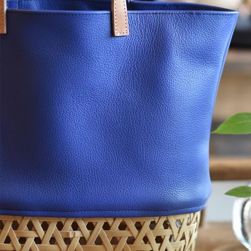 BB002-2-1　竹と牛革のカゴバッグ　ブルー