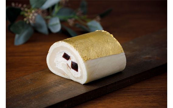 ロールケーキ 金の宝達ロールくーずぇ ハーフサイズ 1本 [宝達山本舗松月堂 石川県 宝達志水町 38600504] スイーツ 洋菓子 ケーキ 冷凍 金箔