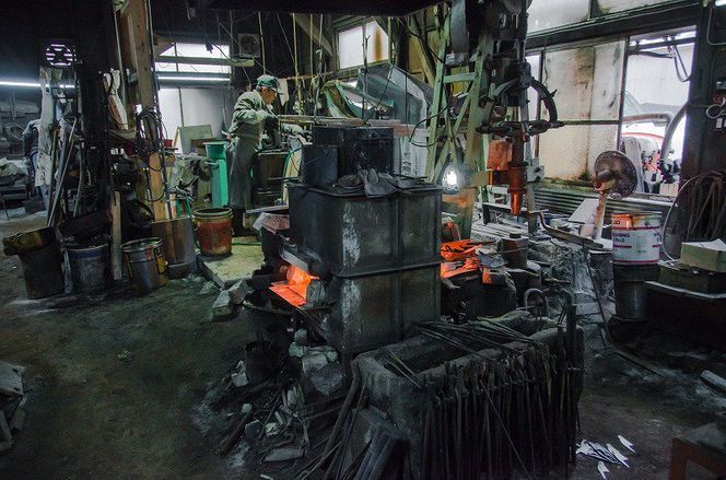 【CF01】CA057-1 そろそろ、一生ものの道具を　手打ち包丁(三徳包丁)