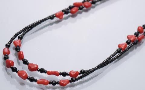 【2連】赤サンゴとスピネルのロングネックレス [kn064]