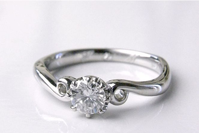 【N36-001】婚約指輪 ブランディーヌ